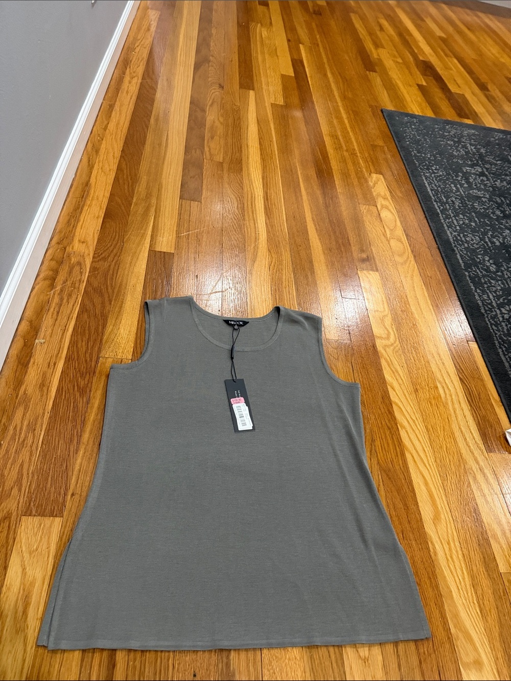 NWT misook top